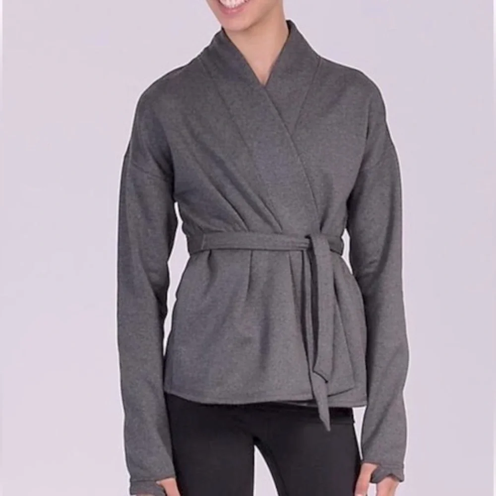 Ivivva by Lululemon purple blue heather girls wrap jacket in size 14